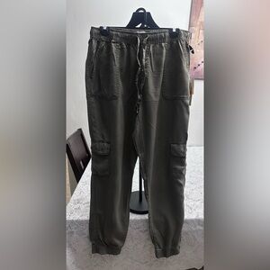 NEW Women Olive Green Cargo Pants Size L Utility Style Casual Trendy NWT